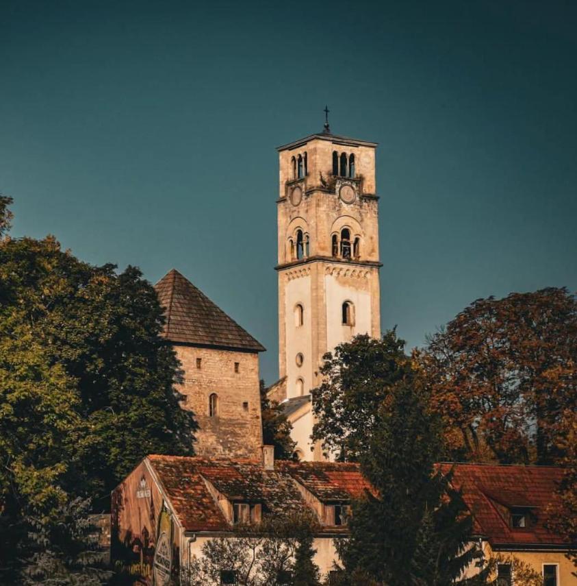 Svila Apartmani Bihać Zewnętrze zdjęcie